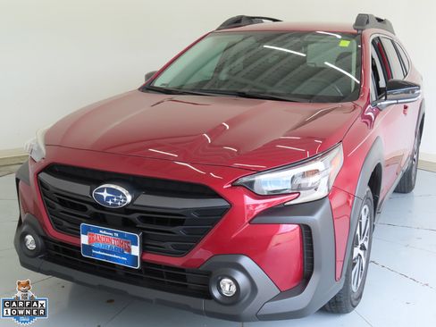 Used 2025 Subaru Outback Premium AWD/4WD image 8