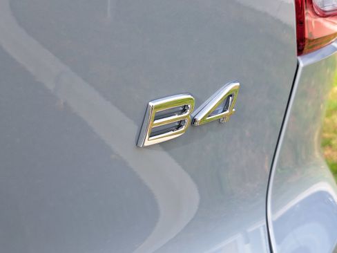 New 2026 Volvo XC40 B4 Core image 8