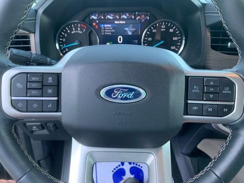 Used 2024 Ford Expedition Limited image 23