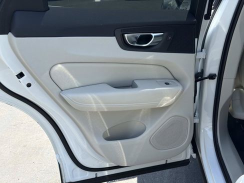 Certified 2023 Volvo XC60 T8 Ultimate w/ Protection Package AWD/4WD image 20