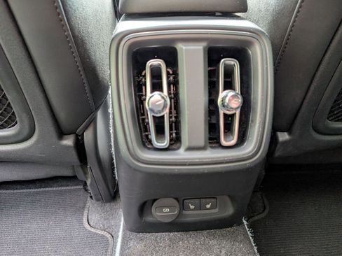 Used 2023 Volvo C40 P8 Recharge Ultimate AWD/4WD image 12