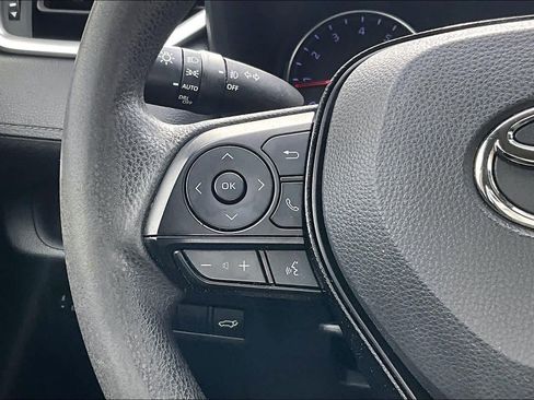 Used 2021 Toyota RAV4 XLE w/ Convenience Package image 22