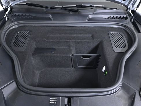 New 2025 Porsche Macan 4S Electric image 26