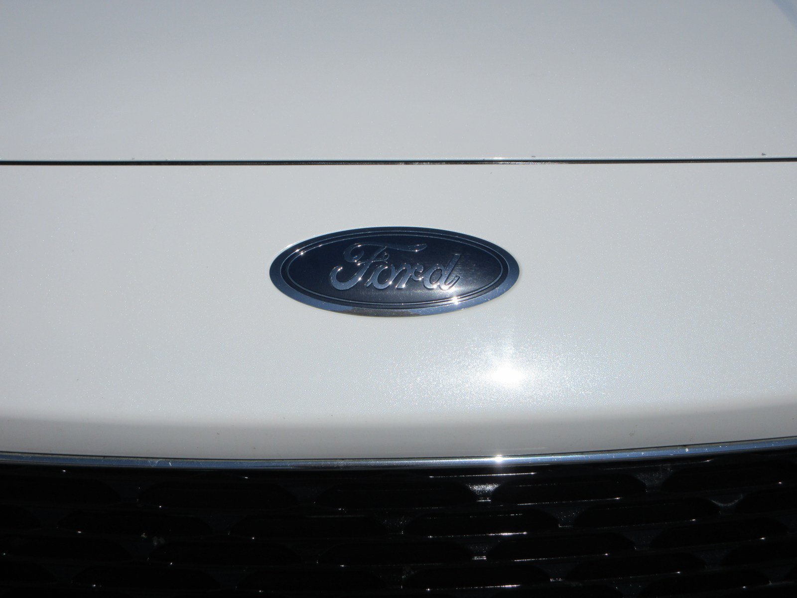 Used 2020 Ford Escape Titanium FWD image 16
