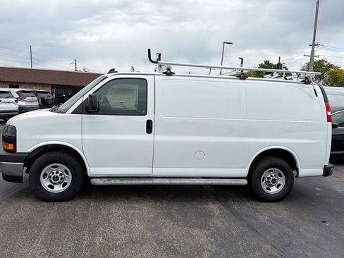 Used 2020 GMC Savana 2500 w/ Driver Convenience Package RWD image 4