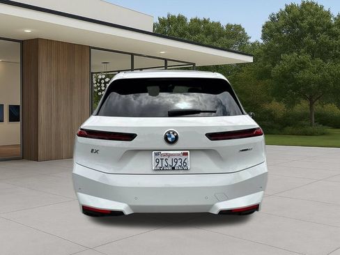 Used 2026 BMW iX xDrive60 w/ Premium Package AWD/4WD image 10