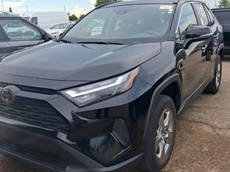 Used 2025 Toyota RAV4 XLE FWD video 1