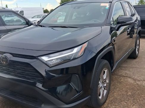Used 2025 Toyota RAV4 XLE FWD image 1