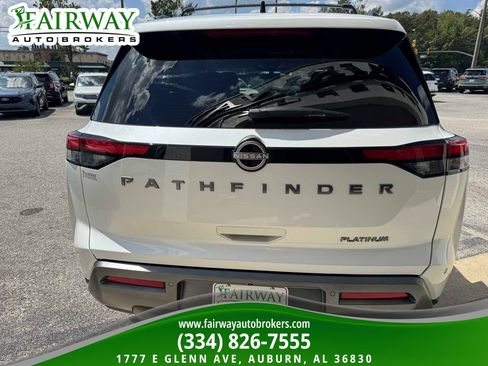 Used 2026 Nissan Pathfinder Platinum w/ Cargo Package FWD image 7