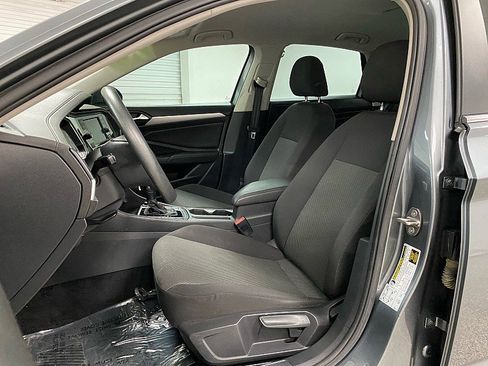 Used 2019 Volkswagen Jetta S image 10