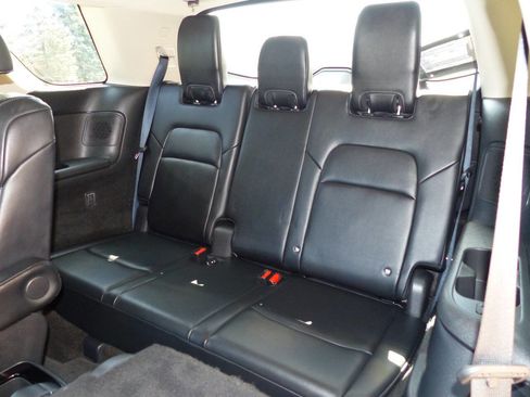 Used 2022 Nissan Pathfinder Platinum w/ Cargo Package image 34