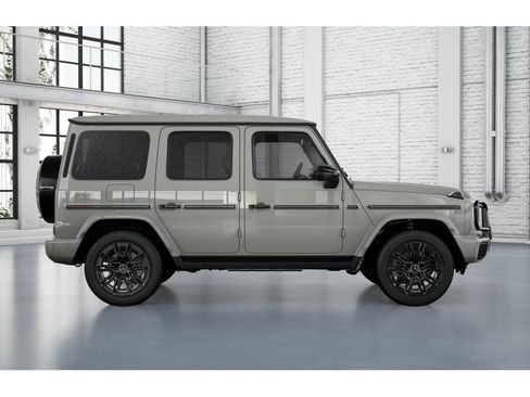 New 2026 Mercedes-Benz G 550 image 2
