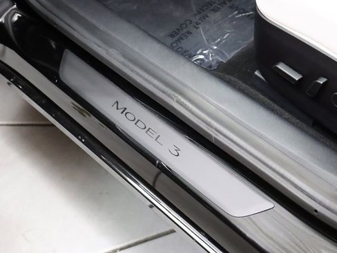 Used 2022 Tesla Model 3 Long Range image 47