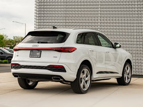 Certified 2025 Audi Q5 Premium w/ Premium Plus AWD/4WD image 4