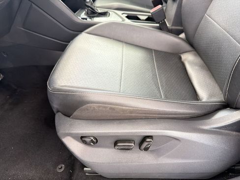 Used 2019 Volkswagen Tiguan SE w/ Panoramic Sunroof Package image 14