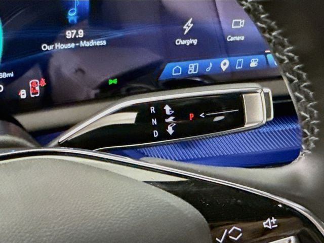 Used 2025 Cadillac Optiq Sport 2 w/ LPO, Floor Liner Package AWD/4WD image 17