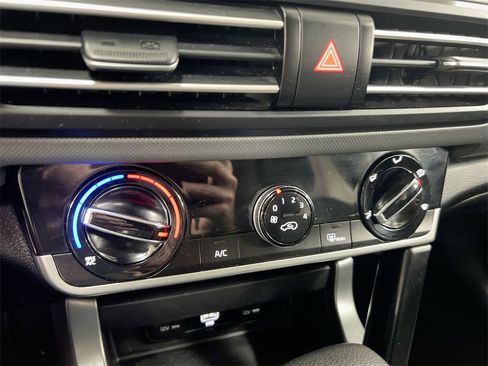 Used 2023 Kia Seltos LX image 15