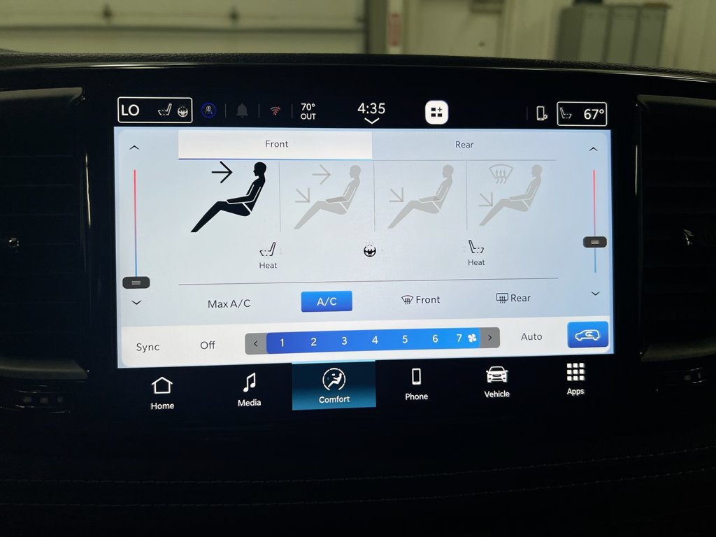 New 2027 Chrysler Pacifica Select AWD/4WD image 16