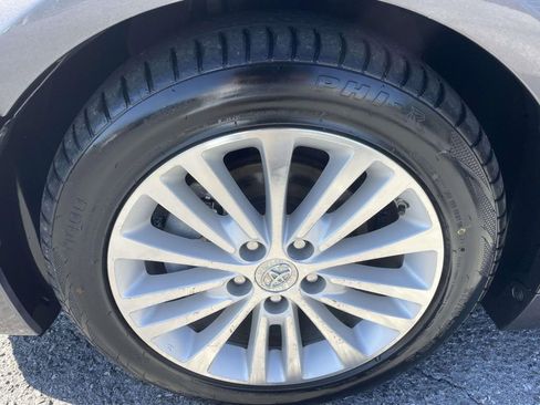 Used 2015 Toyota Avalon XLE Touring image 7