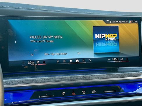 Used 2023 BMW 760i xDrive image 15