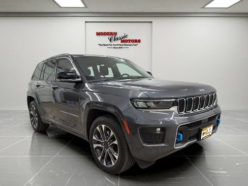 Used 2023 Jeep Grand Cherokee Overland w/ Advanced Protech Group III AWD/4WD image 7