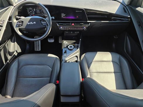 Used 2023 Kia Niro Wave image 18