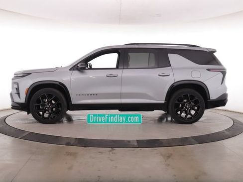 Used 2025 Chevrolet Traverse RS w/ LPO, Floor Liner Package AWD/4WD image 10