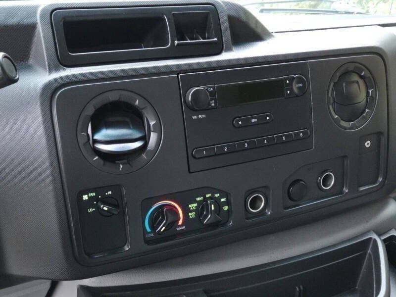 Used 2015 Ford E-350 and Econoline 350 Super Duty w/ Power Windows & Locks Group RWD image 17