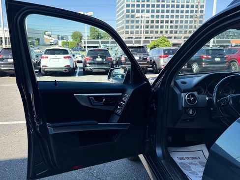 Used 2014 Mercedes-Benz GLK 350 4MATIC image 9