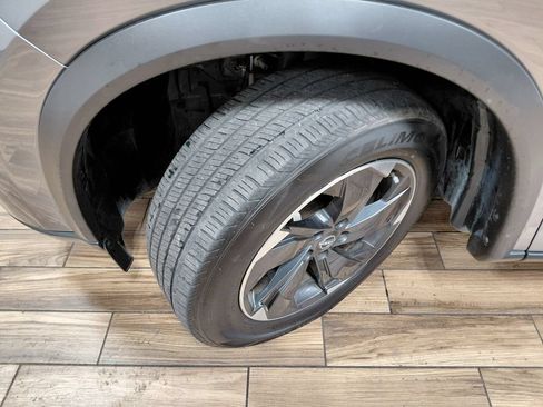 Used 2024 Nissan Rogue SV FWD image 23