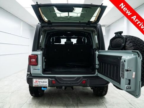 Used 2024 Jeep Wrangler Unlimited image 28