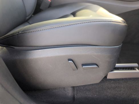 Used 2023 Tesla Model Y Long Range image 28