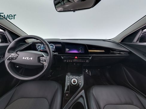 Used 2024 Kia Niro Wind w/ Wind Preserve Package FWD image 25