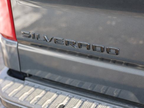 Used 2022 Chevrolet Silverado 1500 RST w/ LPO, Blackout Package image 12