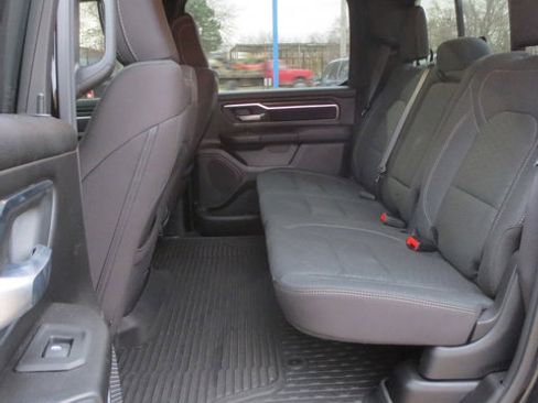 Used 2025 RAM 1500 Big Horn AWD/4WD image 37