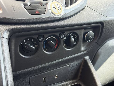 Used 2015 Ford Transit 150 XLT RWD image 32