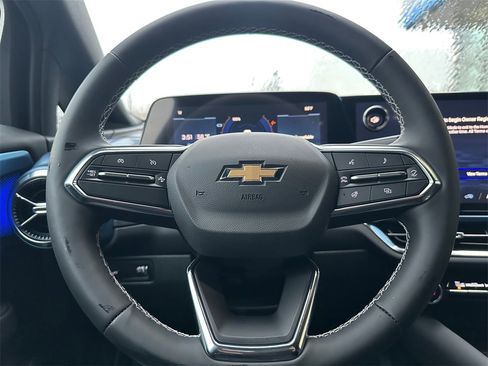 New 2026 Chevrolet Equinox EV LT image 23