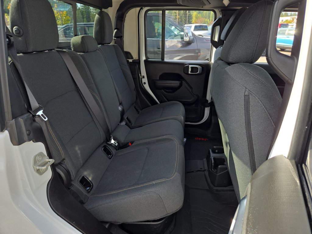 Used 2024 Jeep Gladiator Sport AWD/4WD image 15
