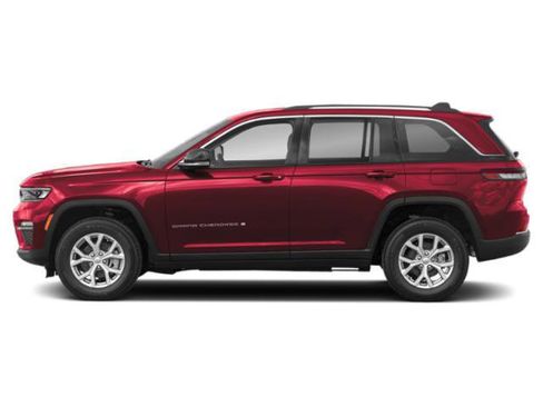 Used 2024 Jeep Grand Cherokee Limited w/ Black Appearance Package image 4