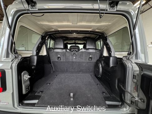 Used 2020 Jeep Wrangler Unlimited Rubicon w/ Dual Top Group AWD/4WD image 21