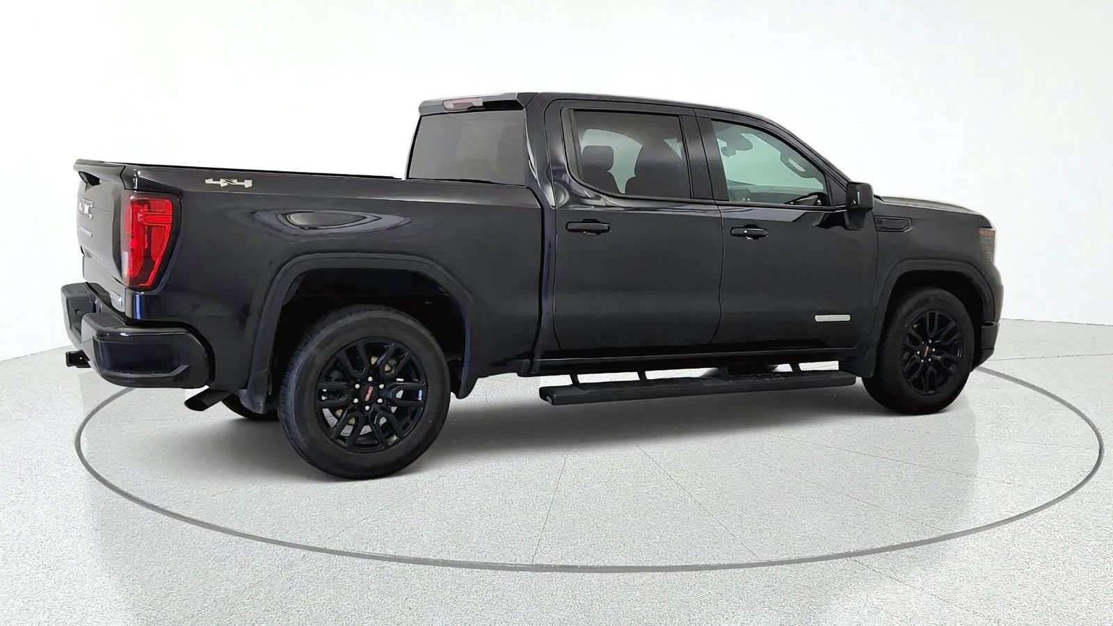 Used 2024 GMC Sierra 1500 Elevation AWD/4WD image 9