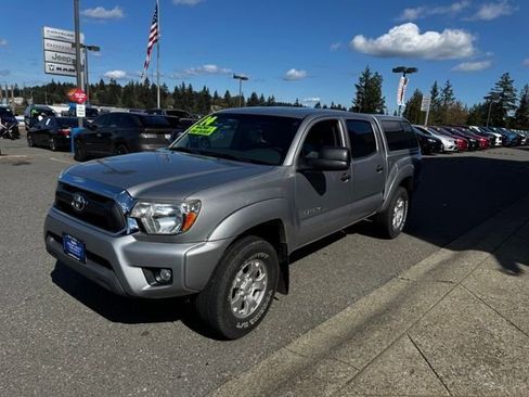 Used 2014 Toyota Tacoma 4x4 Double Cab w/ TRD Off-Road Package image 10
