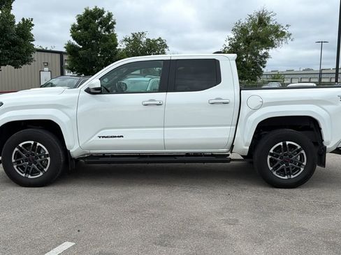 Certified 2024 Toyota Tacoma TRD Sport RWD image 10