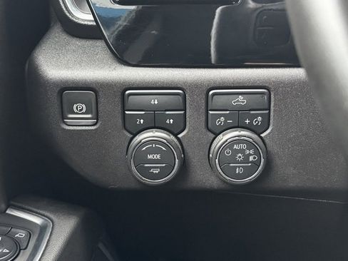 Used 2024 Chevrolet Silverado 3500 LT w/ Convenience Package image 30