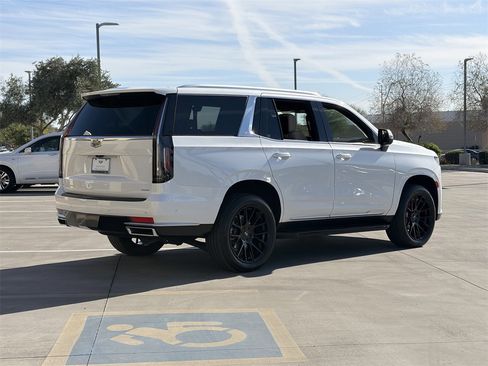 Certified 2023 Cadillac Escalade Premium Luxury w/ Performance Package image 5