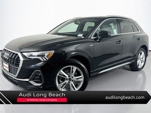 Used 2023 Audi Q3 2.0T Premium w/ Convenience Package AWD/4WD image 1