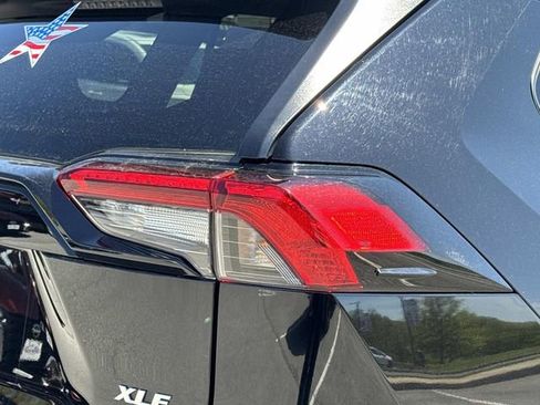 Used 2025 Toyota RAV4 XLE AWD/4WD image 9