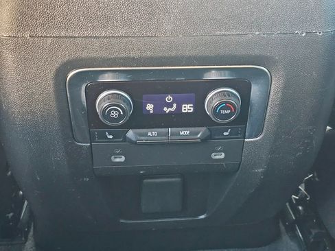 Used 2024 Chevrolet Tahoe Premier image 5