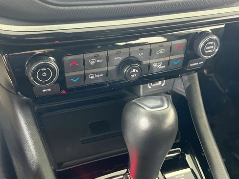 Used 2022 Jeep Compass Trailhawk w/ Trailhawk Elite Group AWD/4WD image 16