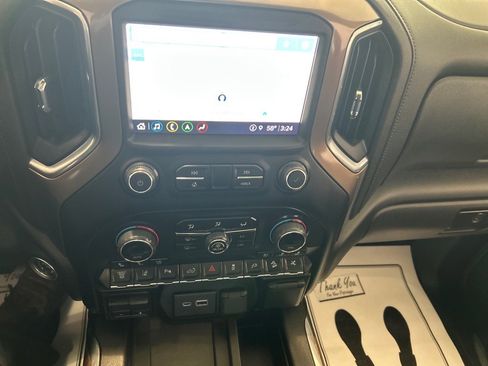 Used 2022 Chevrolet Silverado 2500 High Country w/ Z71 Off-Road Package image 18